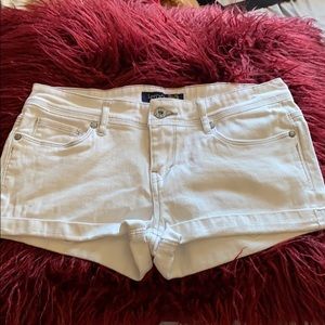 Levi Jean shorts white size 5